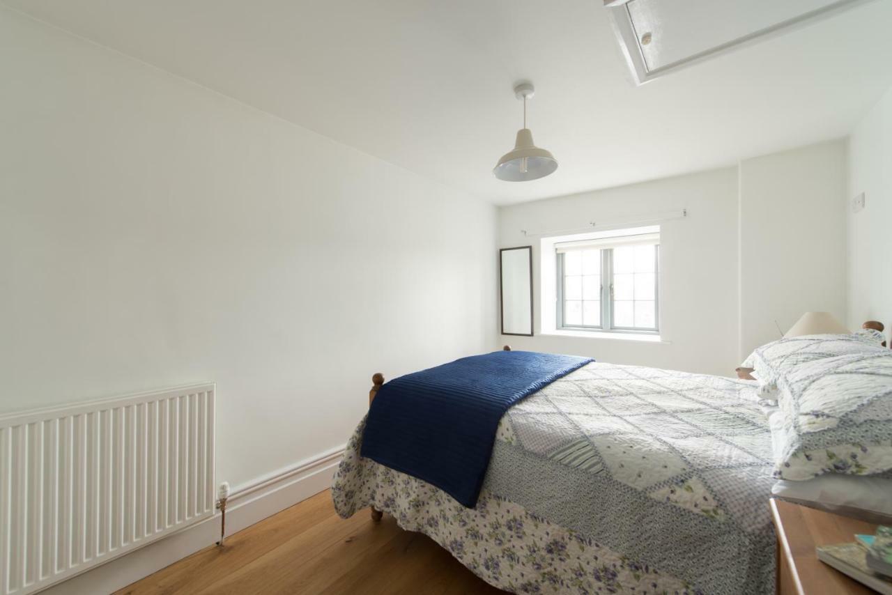 Upper Flat, The Manse, Painswick Apartment ภายนอก รูปภาพ