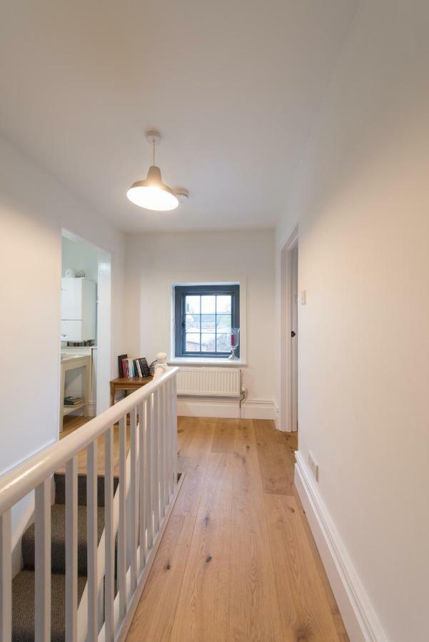 Upper Flat, The Manse, Painswick Apartment ภายนอก รูปภาพ